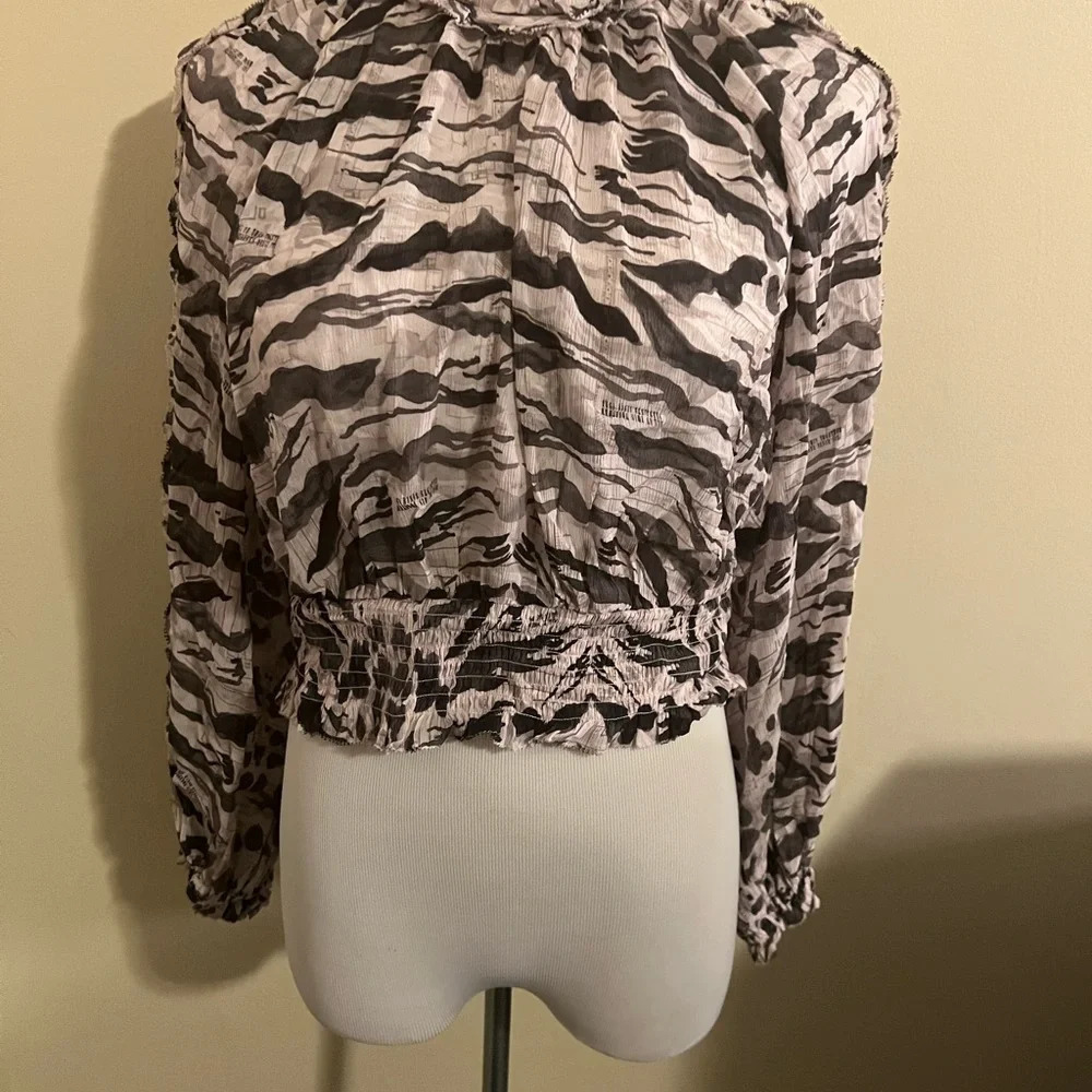 NWT All Saints Thallo Oniyuri Printed top, size 8 - Picture 2 of 7